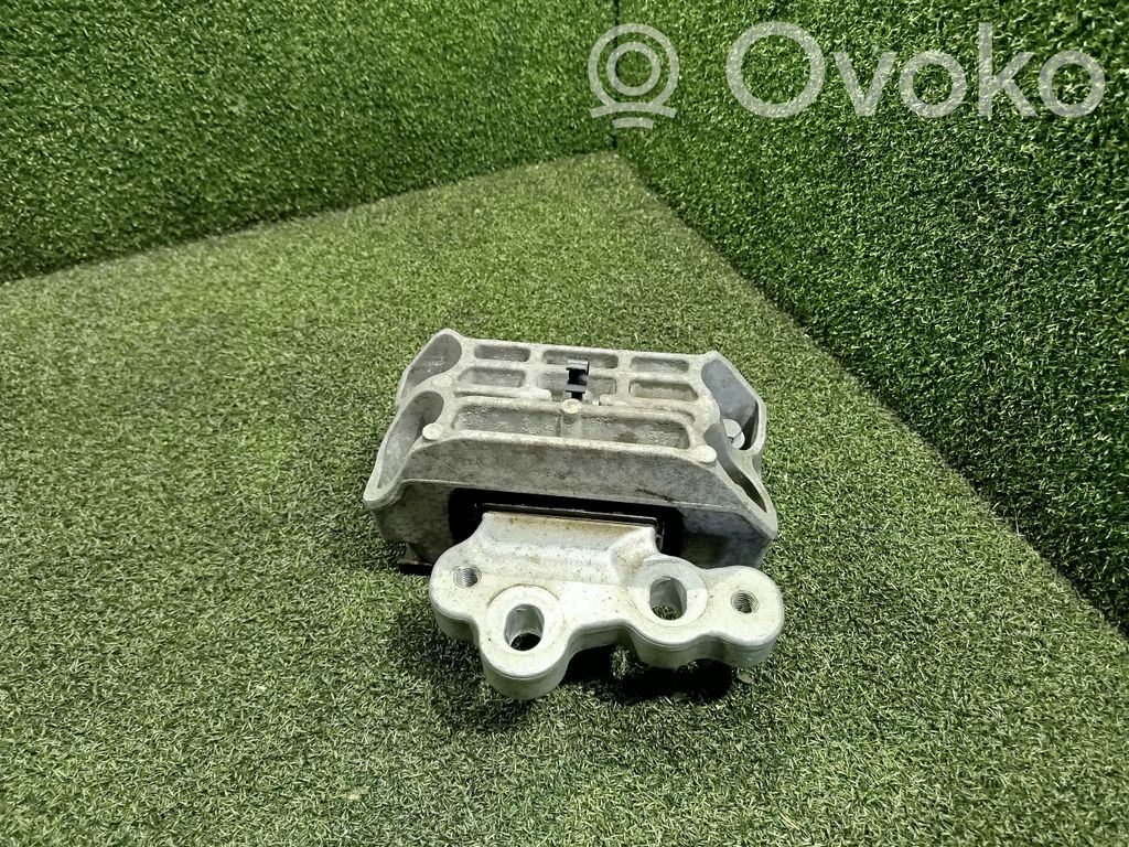 Ford Tourneo Custom Engine mount bracket 
