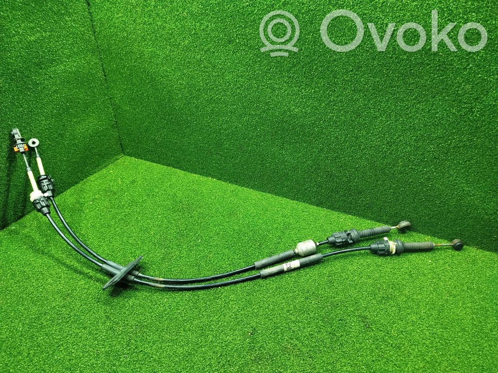 Opel Vivaro Gear shift cable linkage 