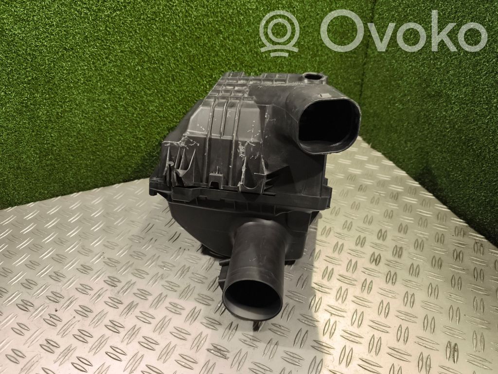 Obudowa filtra powietrza   165009078R,93451661,165006196R,106935,106939,93867738
