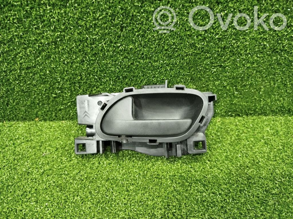 Toyota Proace Rankenėlė atidarymo vidinė 