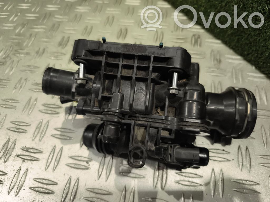Toyota Proace Carcasa del termostato 