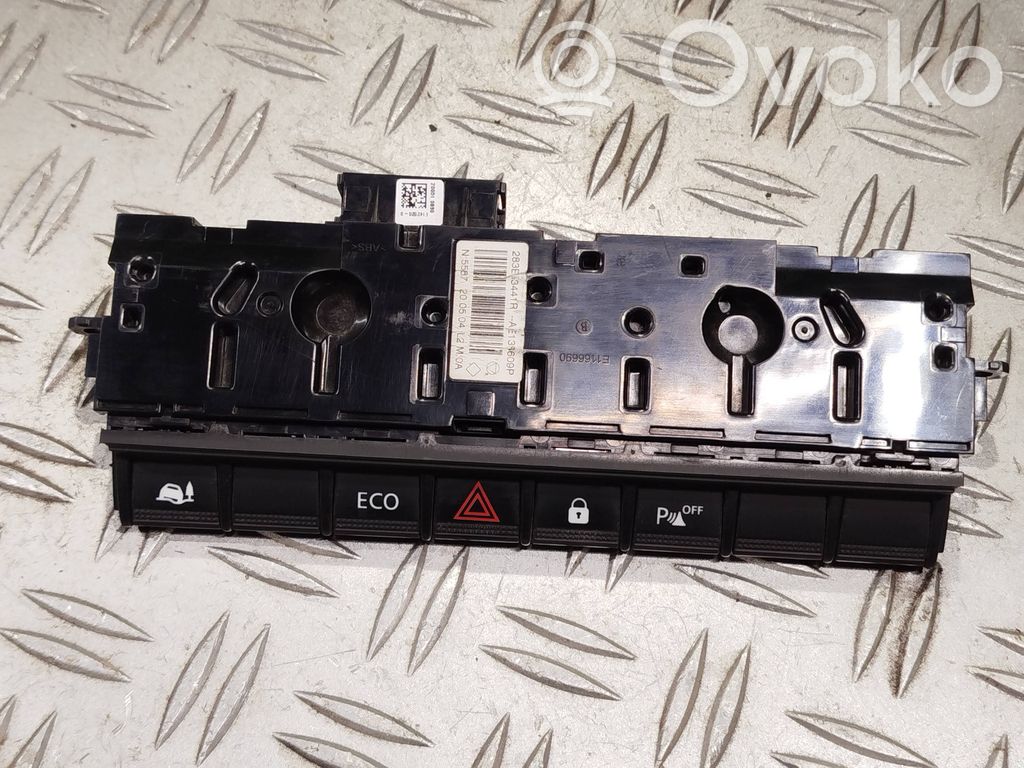 Renault Master III Hazard light switch 