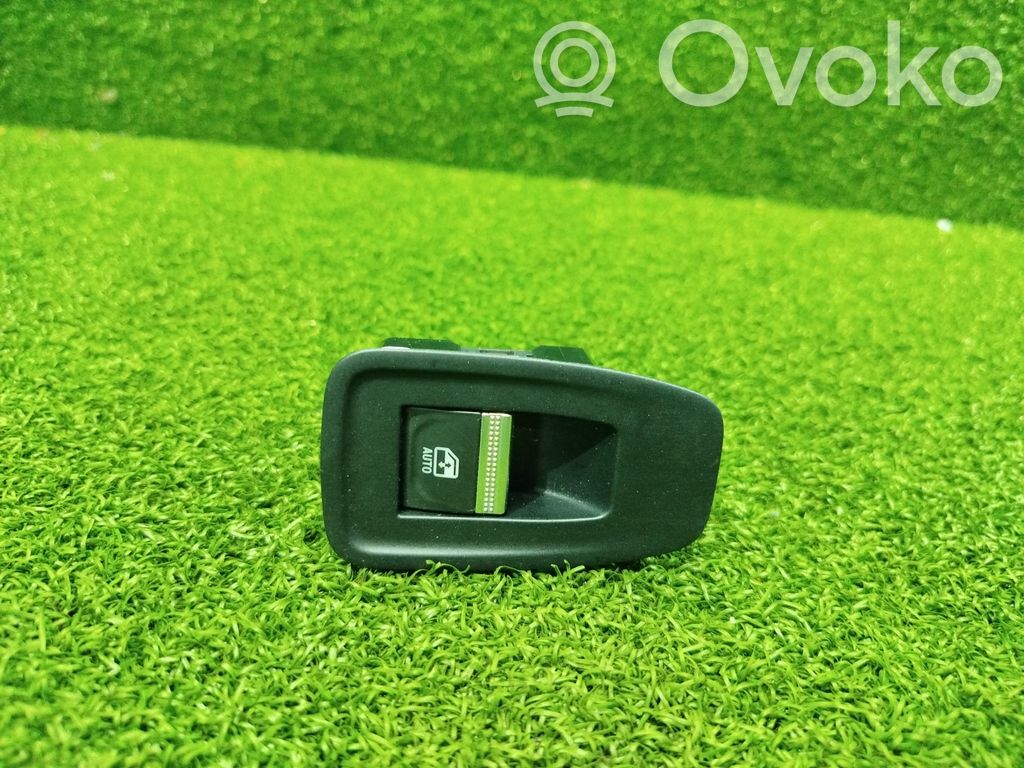 Renault Arkana Electric window control switch 