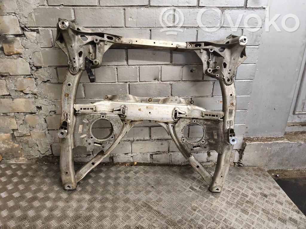 BMW 5 G30 G31 G38 Priekinis traversas 