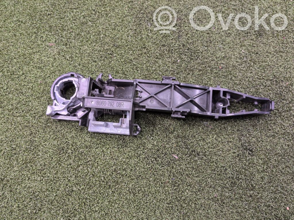 Opel Vivaro Etuoven ulkokahva 