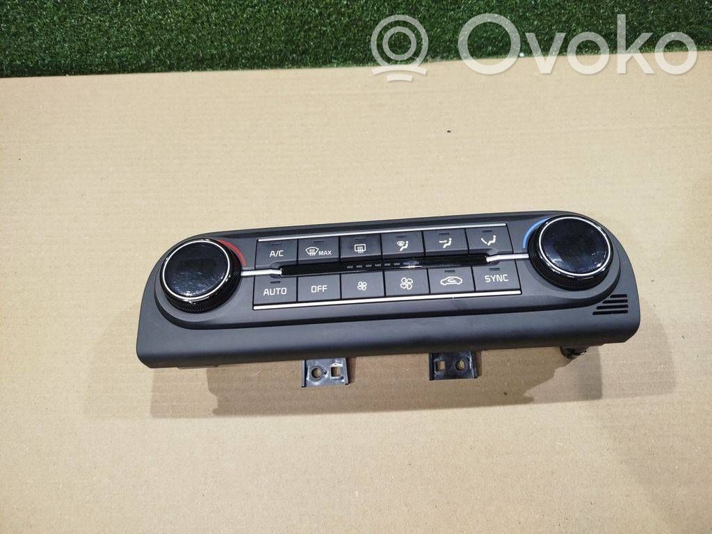 KIA Pro Cee'd III Climate control unit 