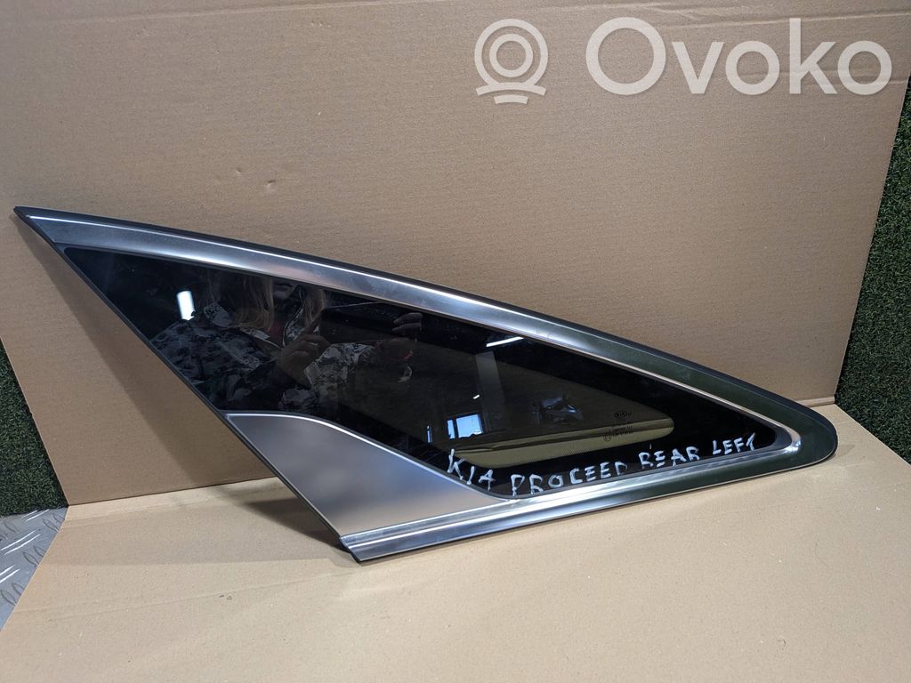 KIA Pro Cee'd III Vitre latérale arrière 