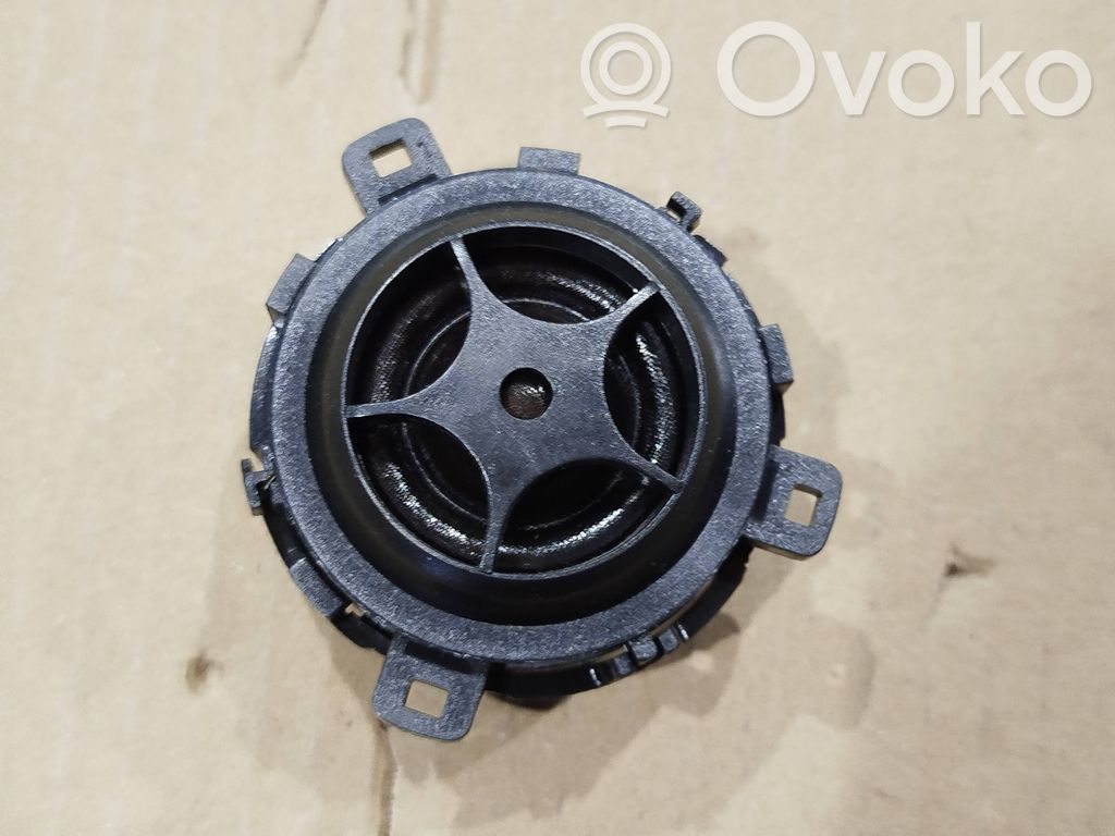 Volkswagen Crafter Altavoz de alta frecuencia en la puerta delantera 