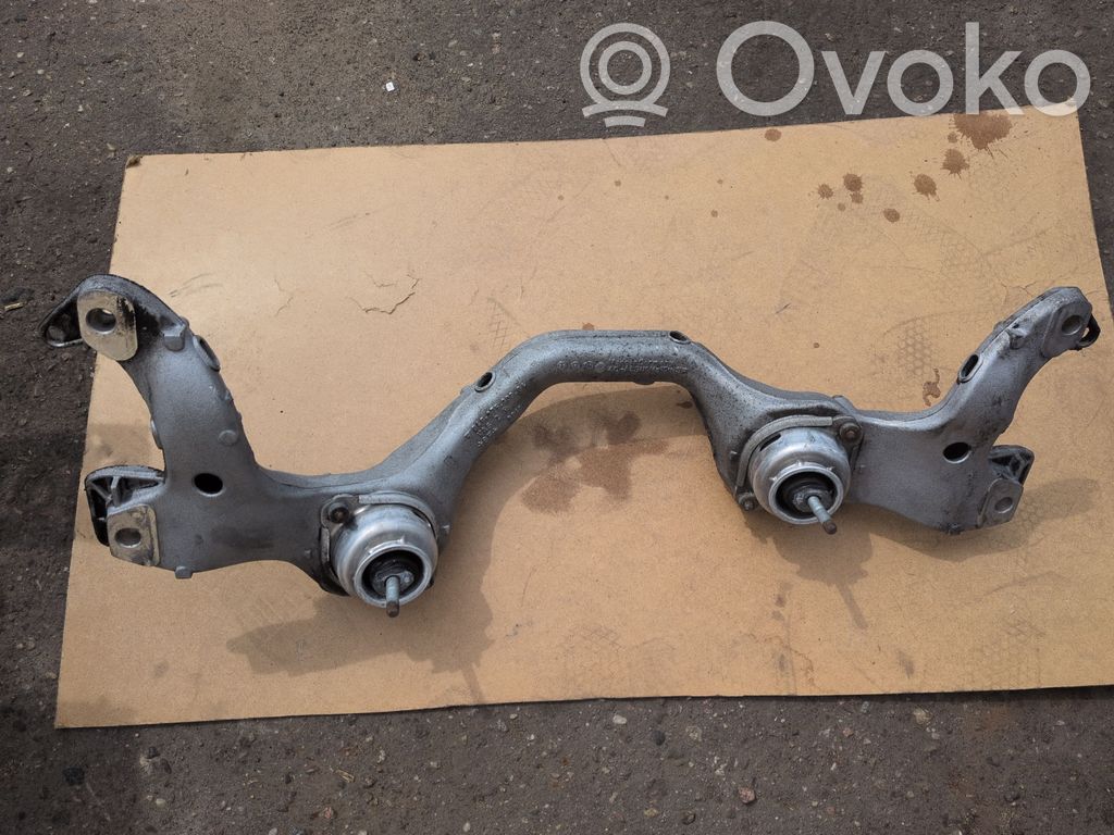 Porsche Cayenne (92A) Moottorin kiinnikekorvake (käytetyt) 