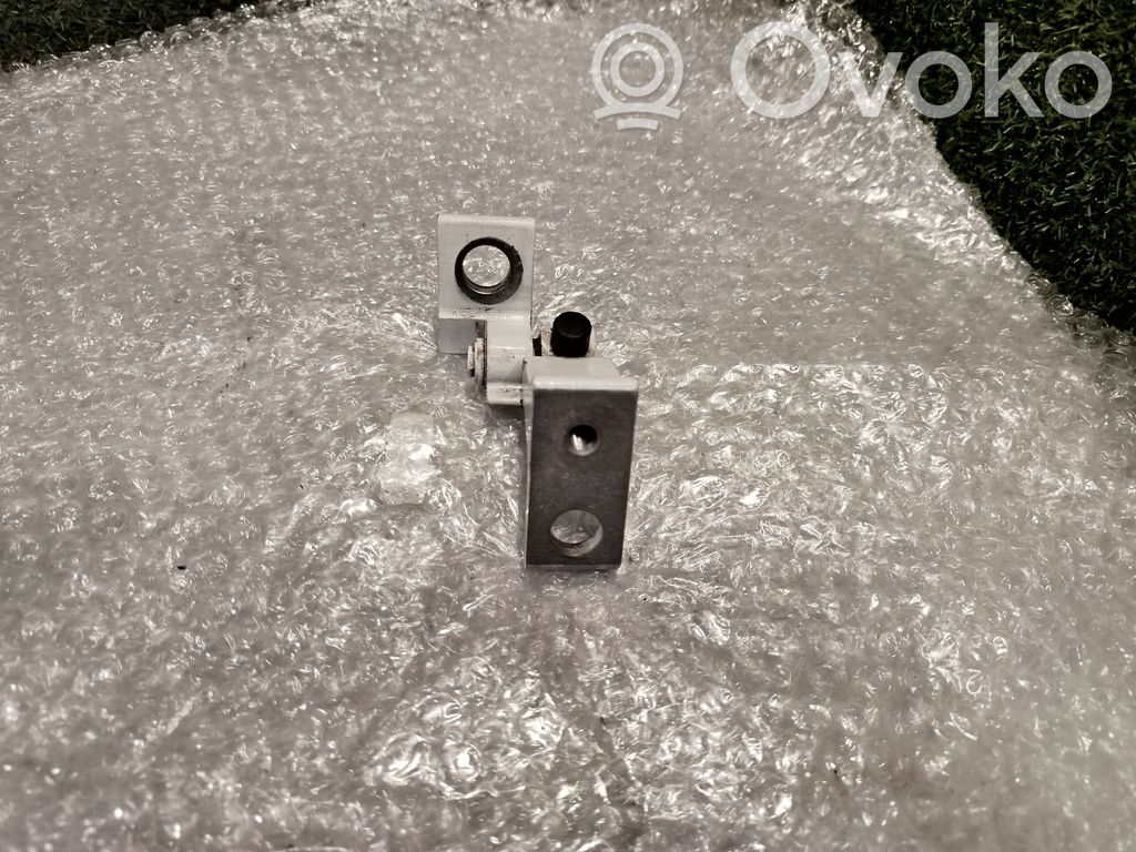 Volkswagen Crafter Front door upper hinge 