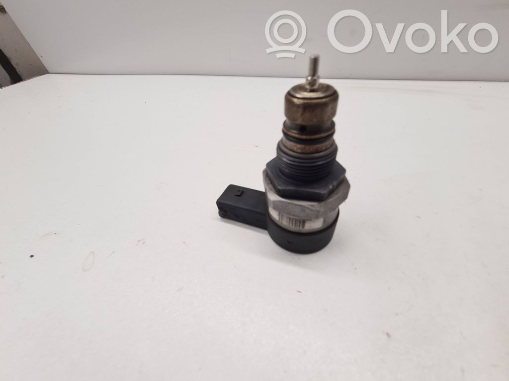 Fuel main line pipe   0281002738,31069549
