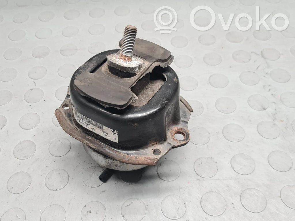 BMW X5 E70 Engine mount bracket 