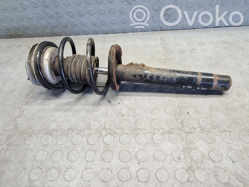 BMW 3 E46 Priekšpusē amortizators 