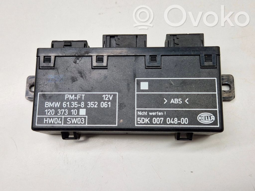 Unité de commande module de porte   8352061