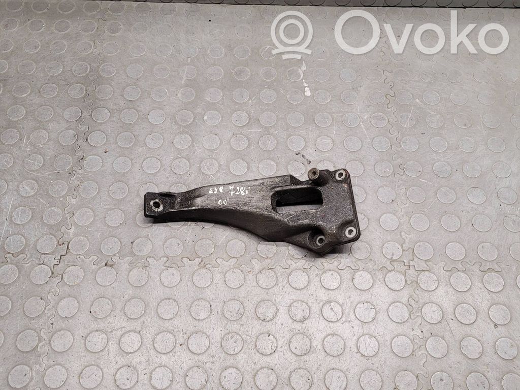 BMW 7 E38 Engine mounting bracket 