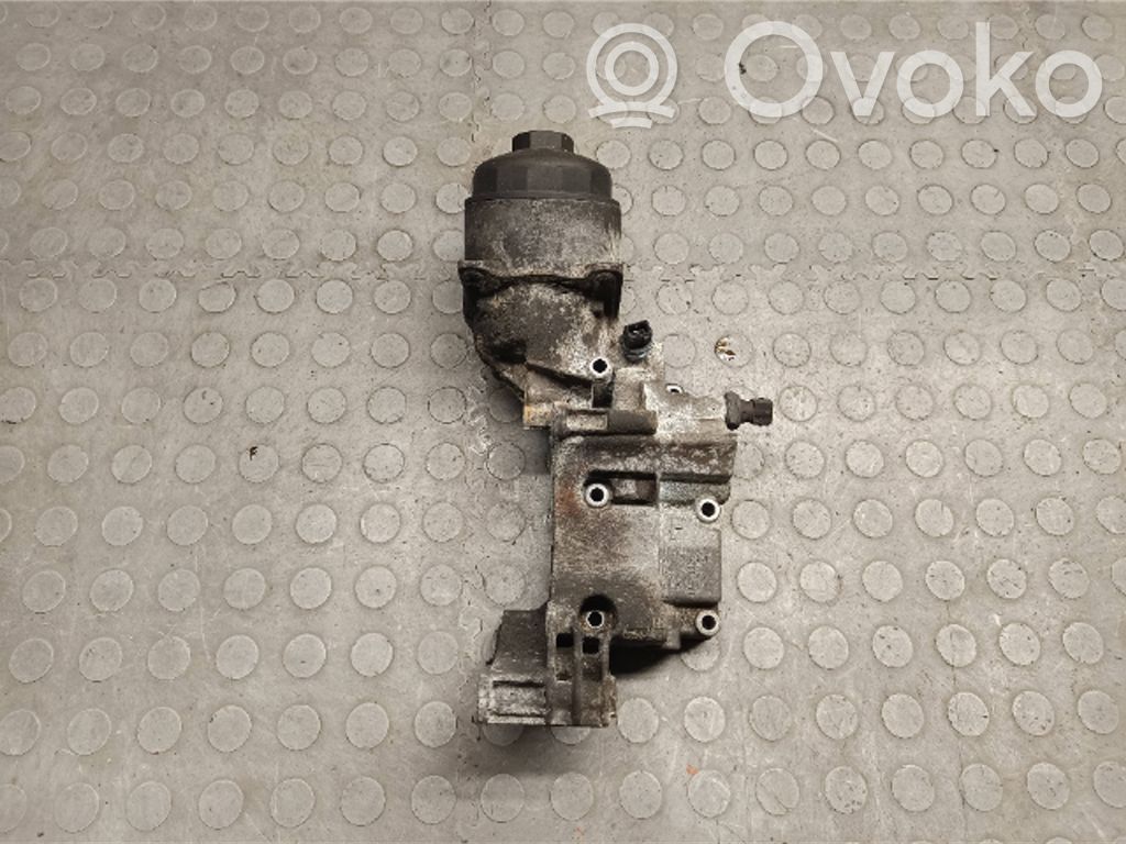 BMW 5 E39 Oil filter mounting bracket 