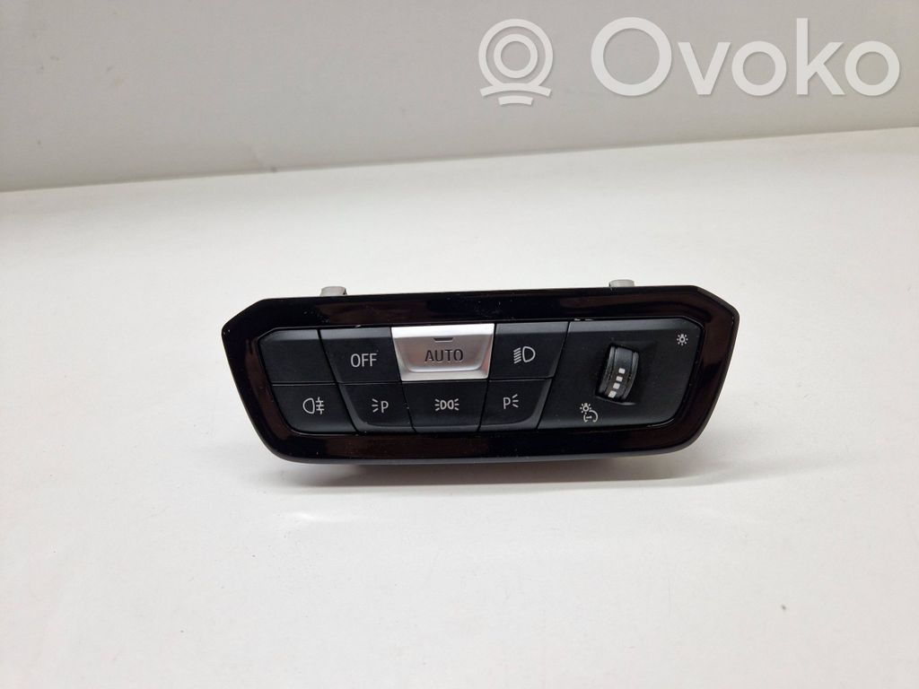 Light switch   5A16B19