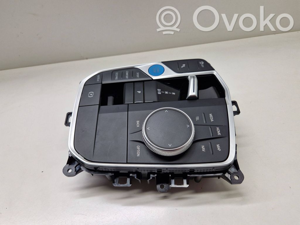 BMW i4 Head unit multimedia control 