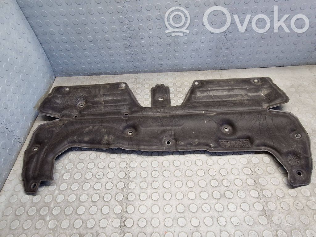 Heat shield in engine bay   9891663