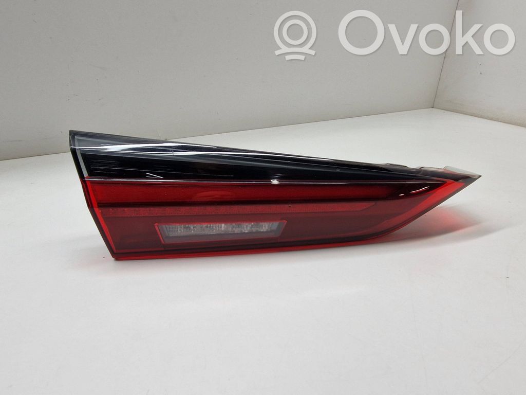 Tailgate rear/tail lights   7477607