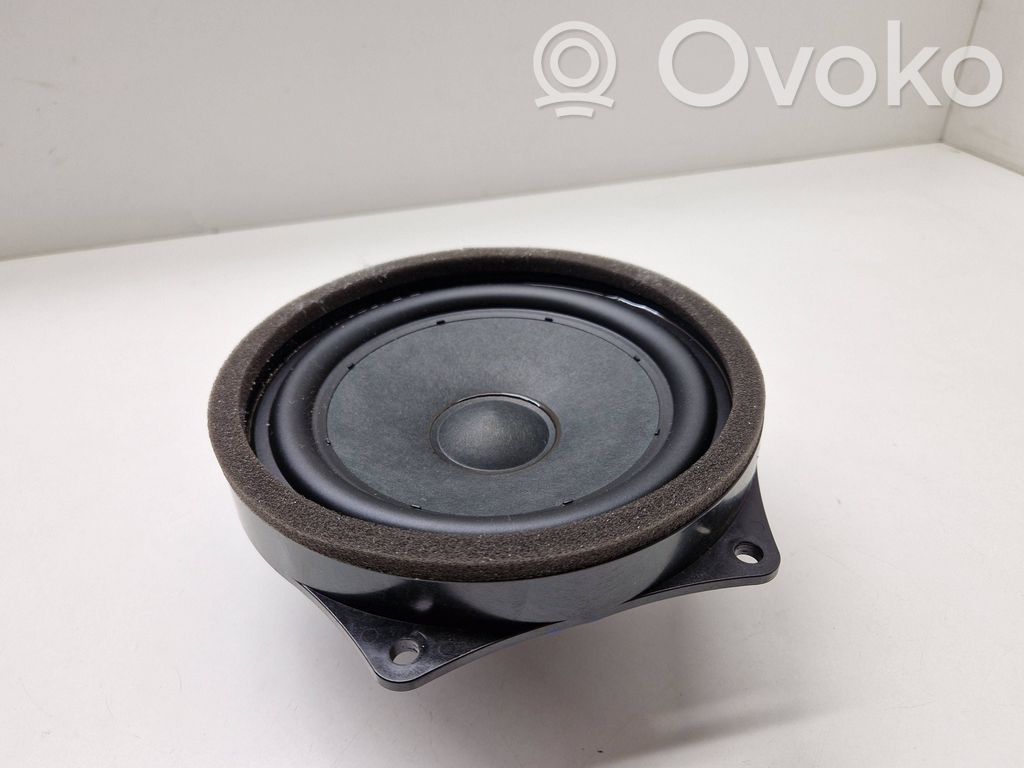 BMW i4 Altavoz subwoofer 