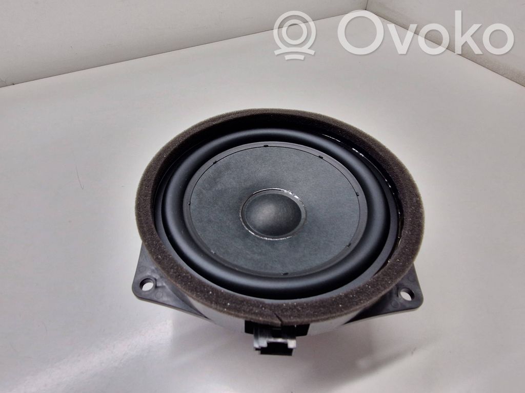 BMW i4 Altavoz subwoofer 