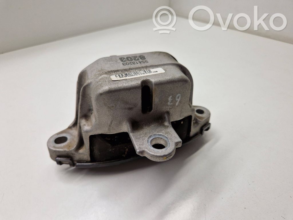 Buick Encore I Engine mount bracket 