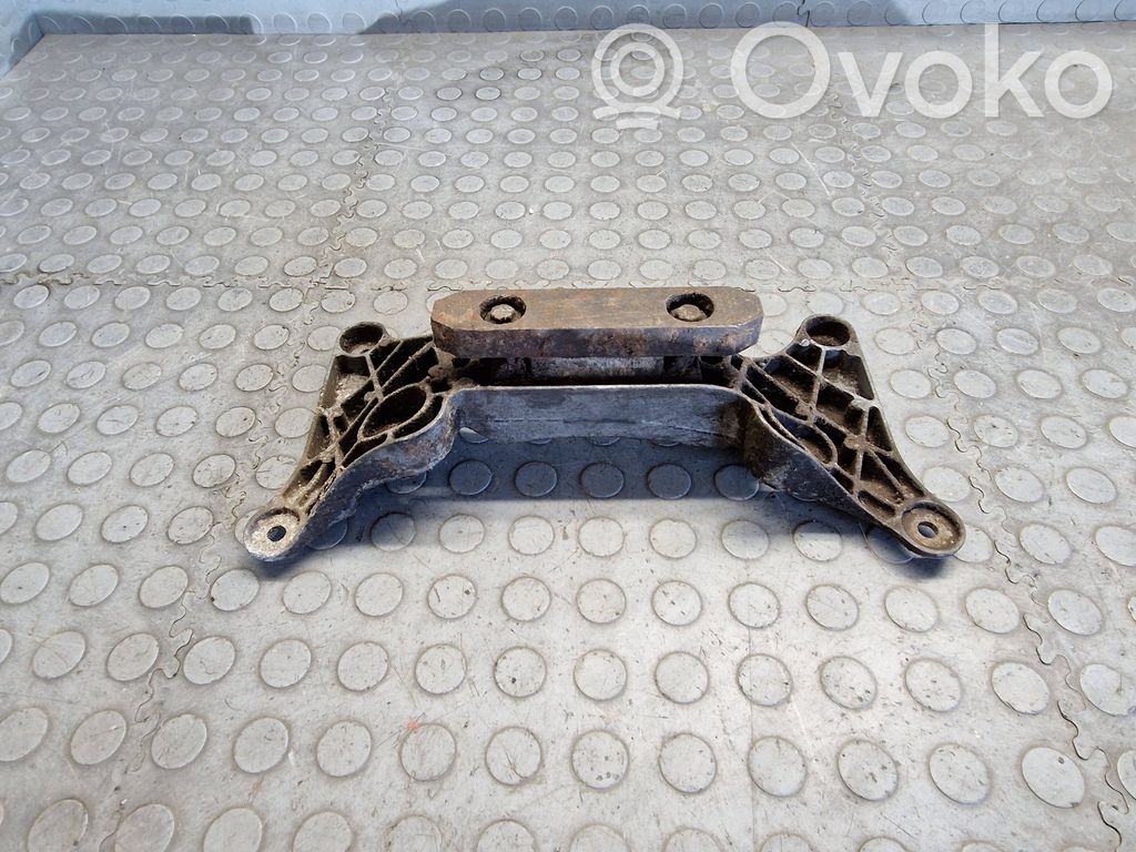 BMW 7 E38 Gearbox mounting bracket 