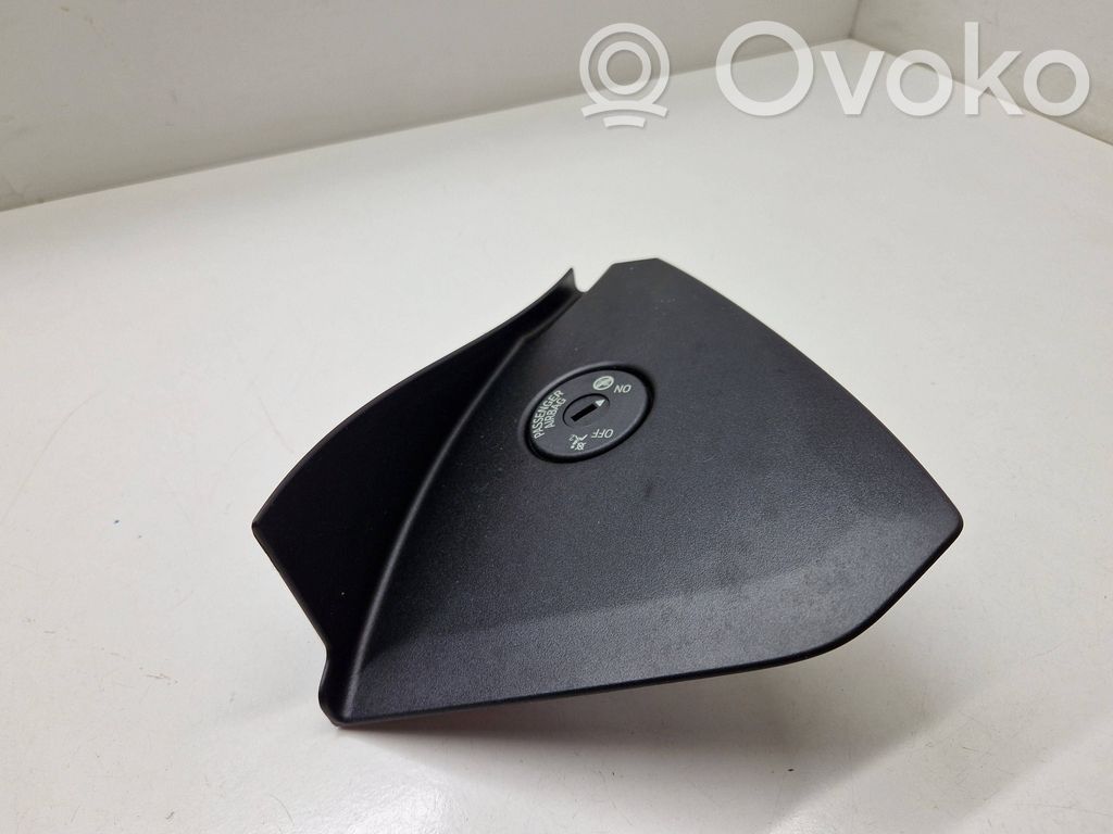 Dashboard side end trim   9282993