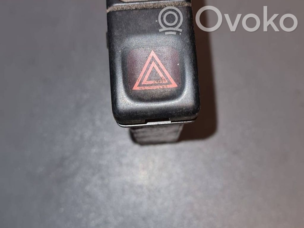 Hazard light switch   9162844,94W28K