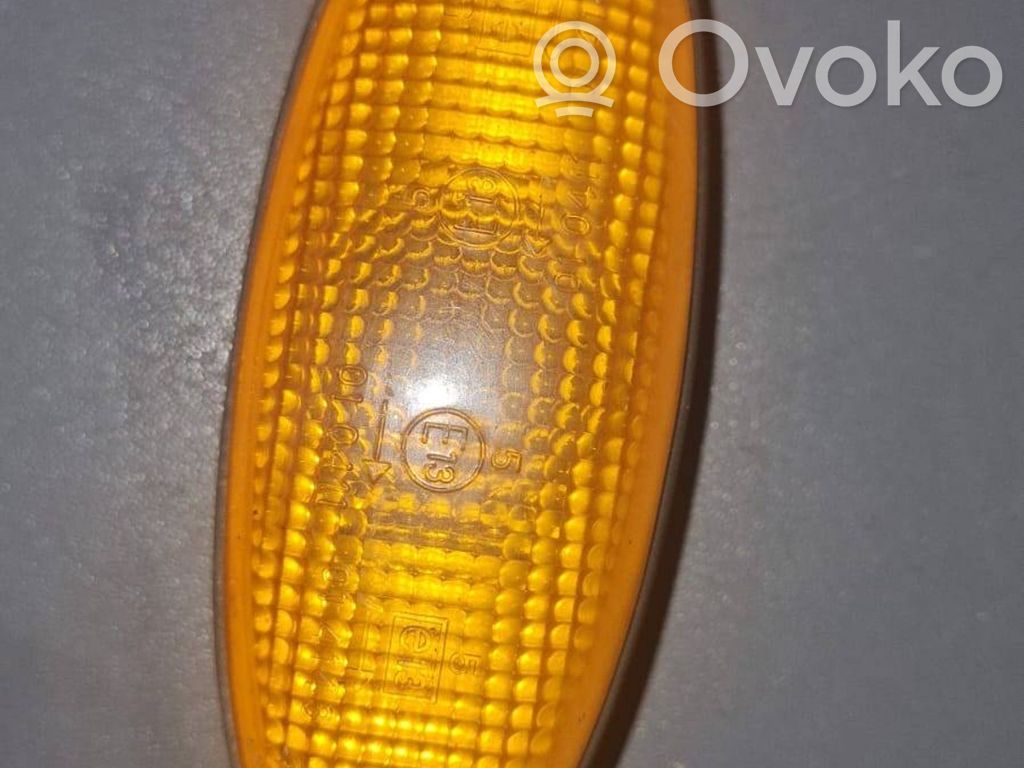 Mazda 626 Front fender indicator light 