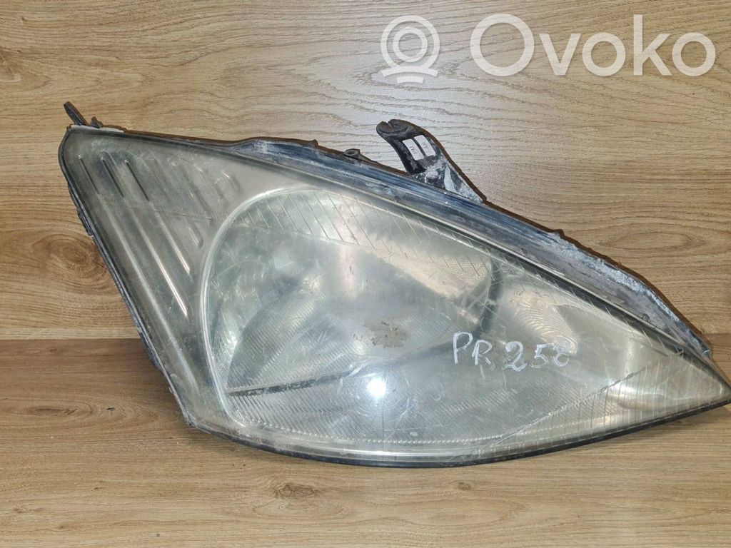 Ford Focus Headlight/headlamp 
