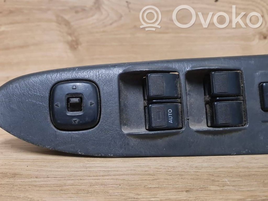 Mazda 323 F Electric window control switch 