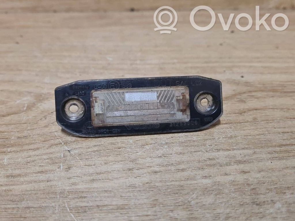 Volvo XC70 Number plate light 