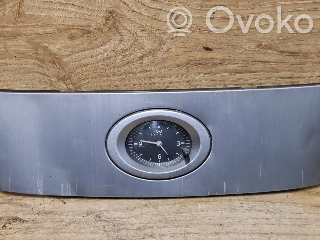 Infiniti FX Clock 