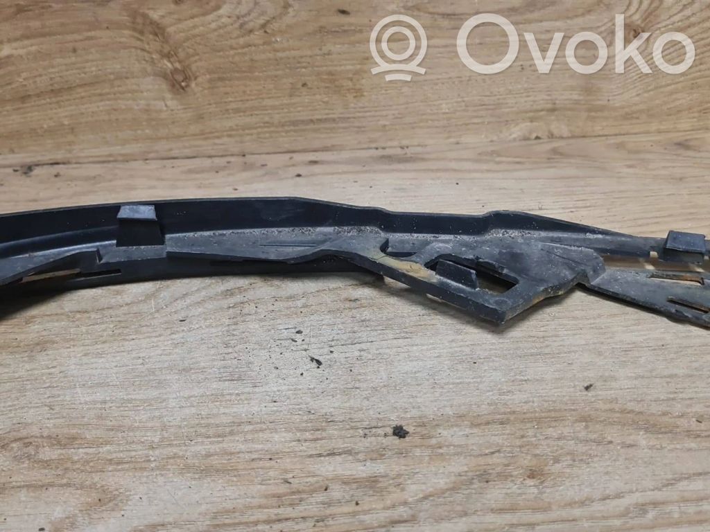 Volvo V50 Headlight/headlamp mounting bracket 
