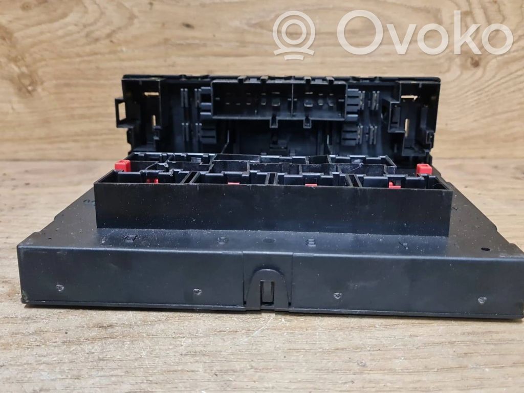 Volkswagen PASSAT B6 Comfort/convenience module 