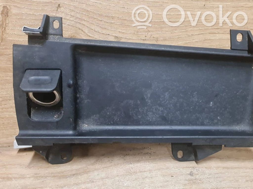 BMW 5 E39 12V Steckdose vorne 