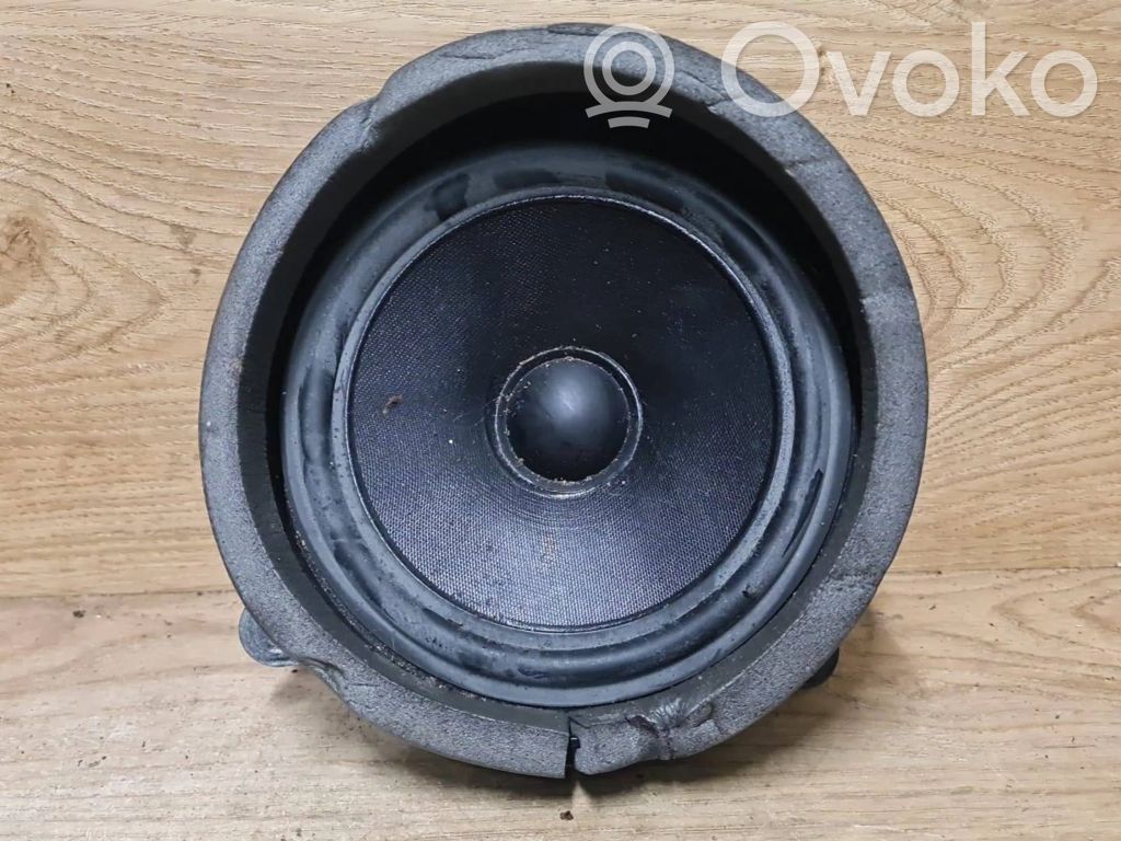 BMW X5 E53 Takaoven kaiutin 