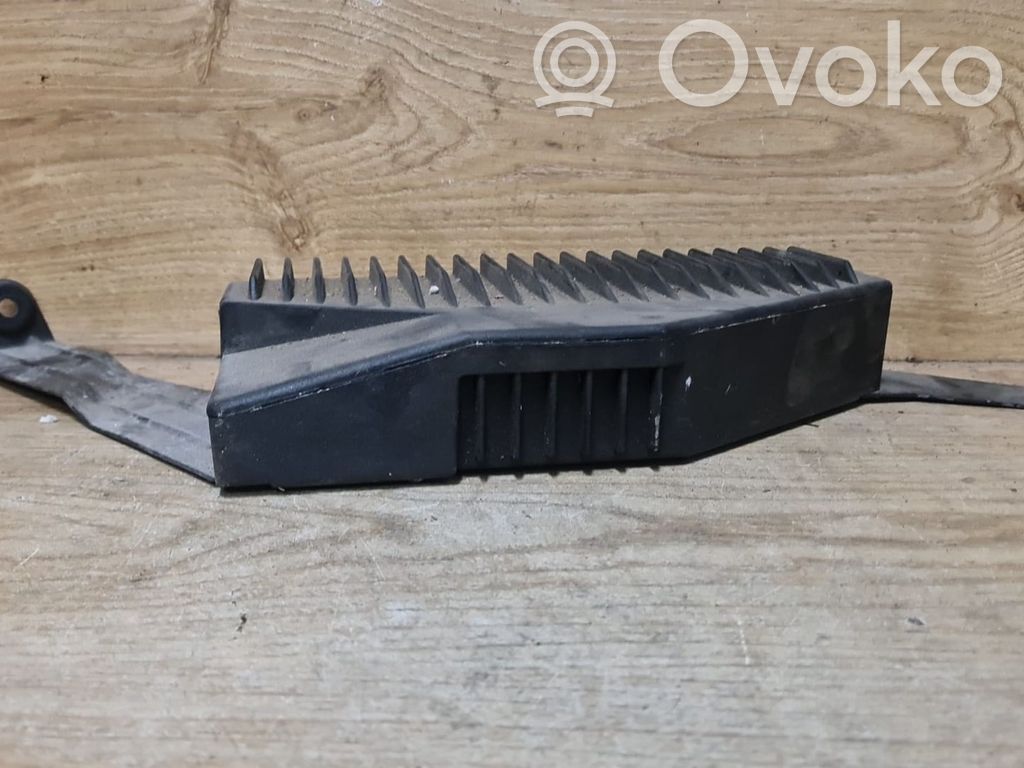 Volvo V70 Sound amplifier 