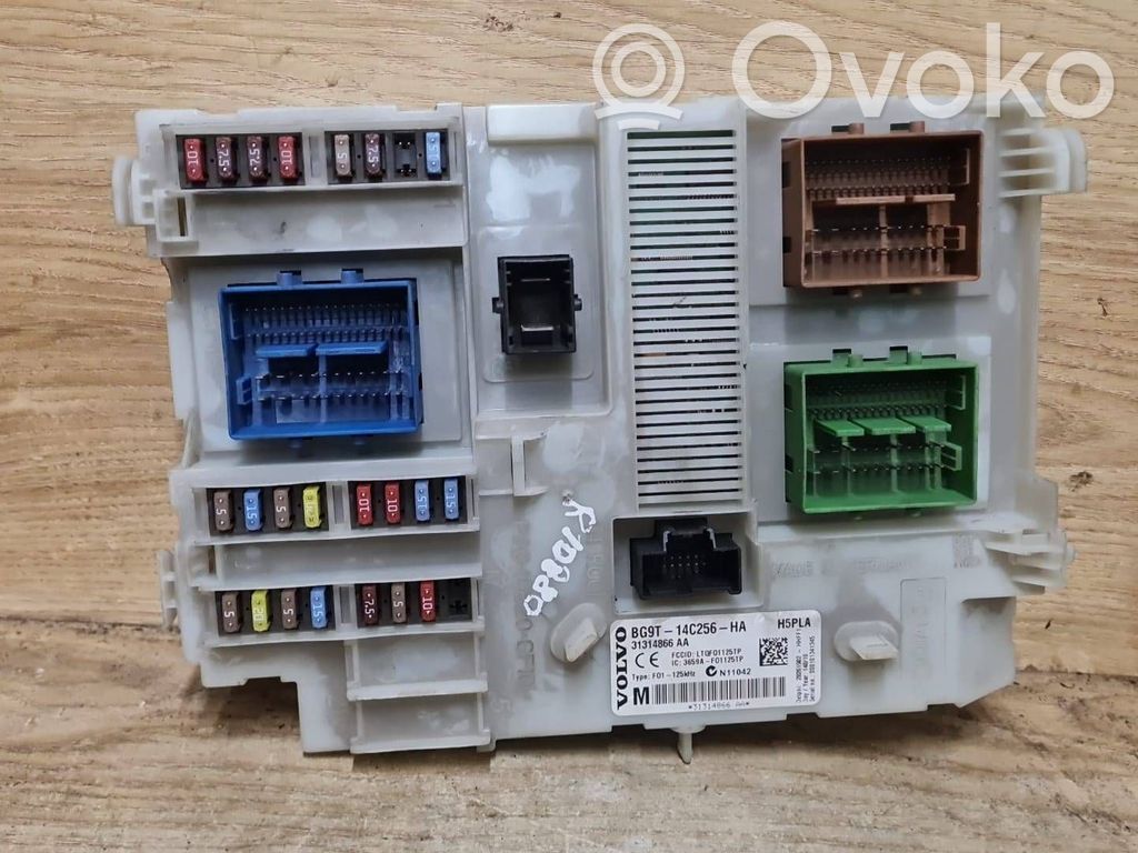 Volvo V70 Sulakemoduuli 