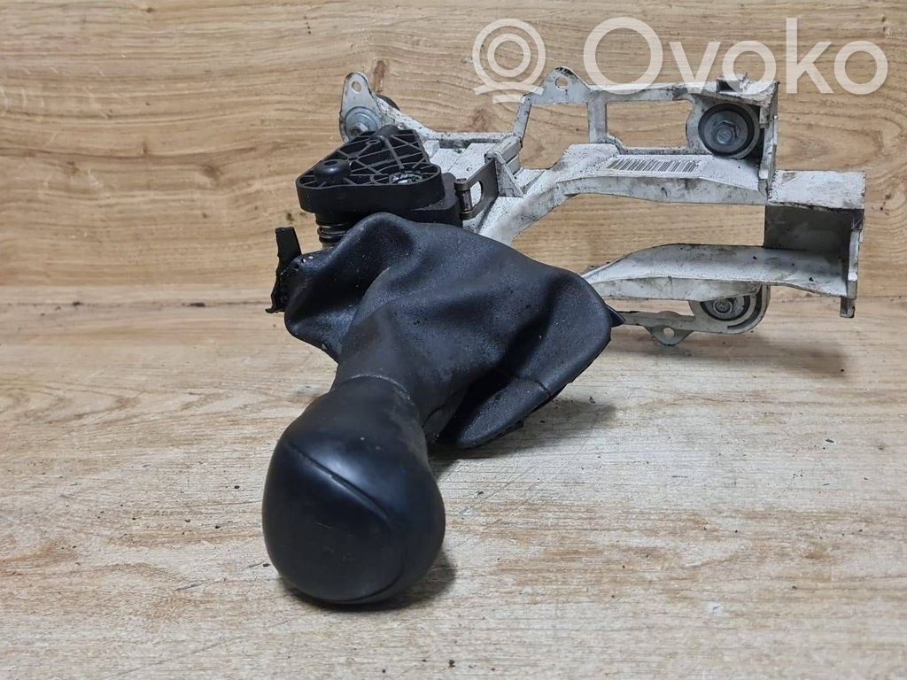 Volvo V50 Gear shifter/selector 
