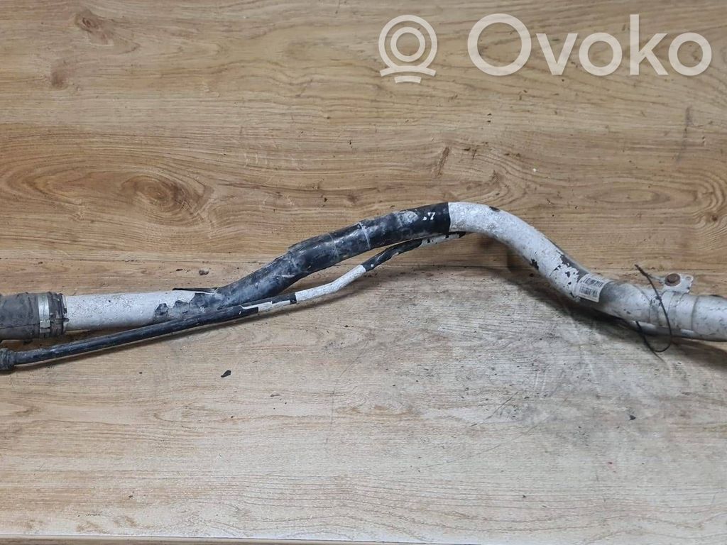 Volvo S60 Tubo e bocchettone per riempimento serbatoio del carburante 