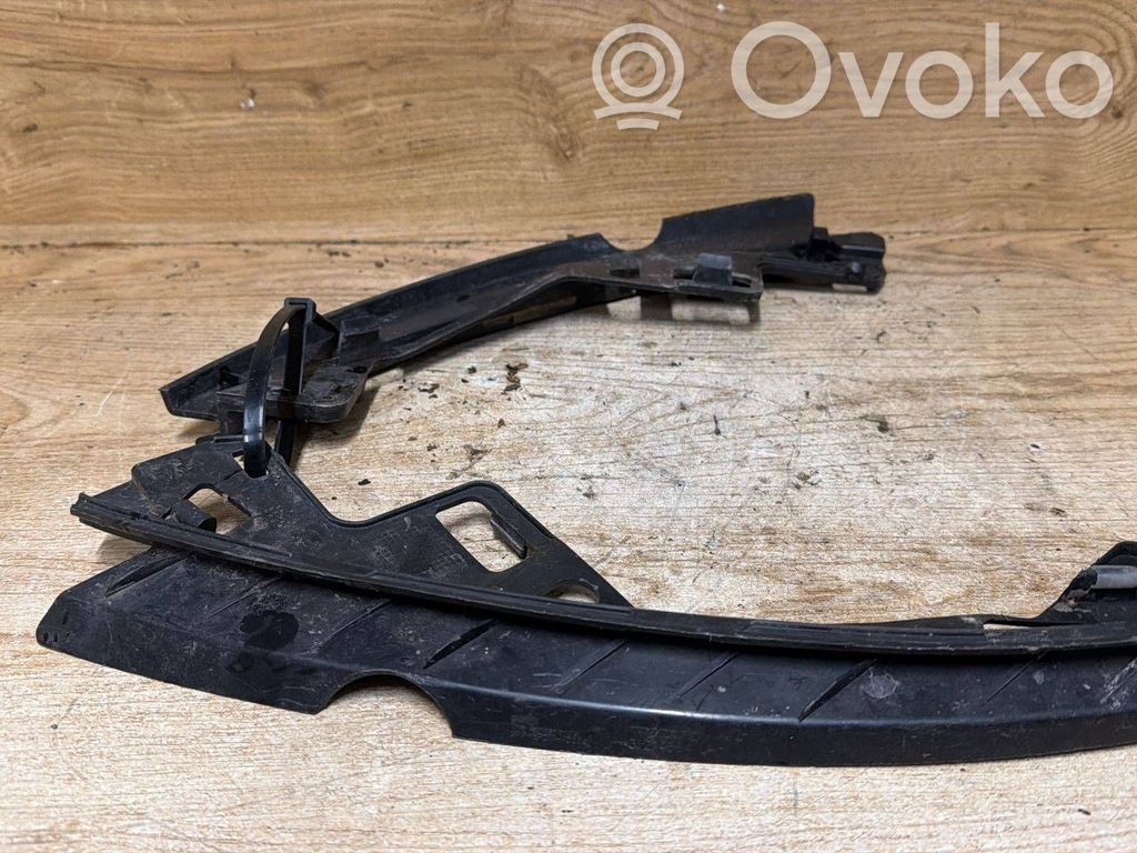 Volvo C30 Ajovalon kannake 