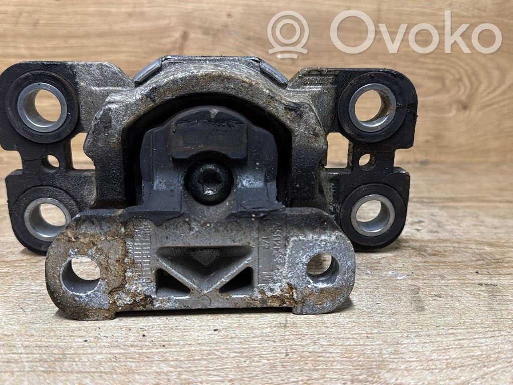 Engine mount bracket   6G927M121