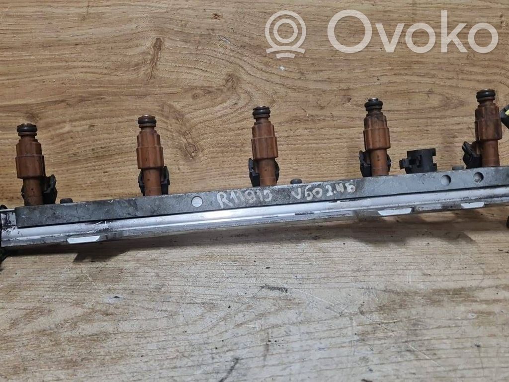 Volvo V50 Injektoren Einspritzdüsen Satz Set 