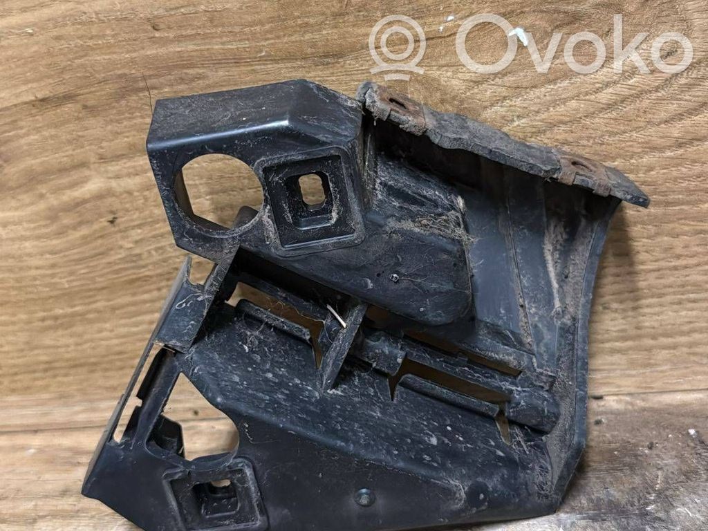 Volvo C30 Front bumper mounting bracket 