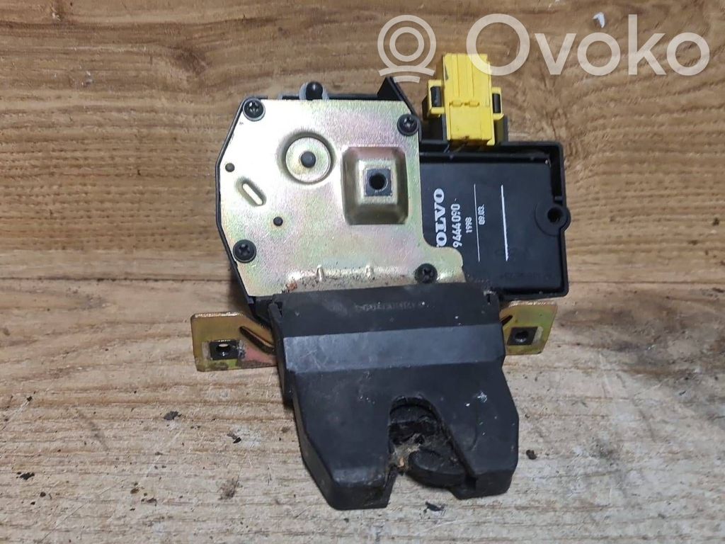 Volvo C70 Aizmugurējā pārsega slēdzene 