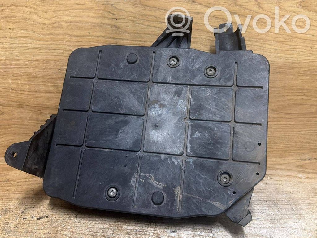Volvo C30 Engine control unit box 