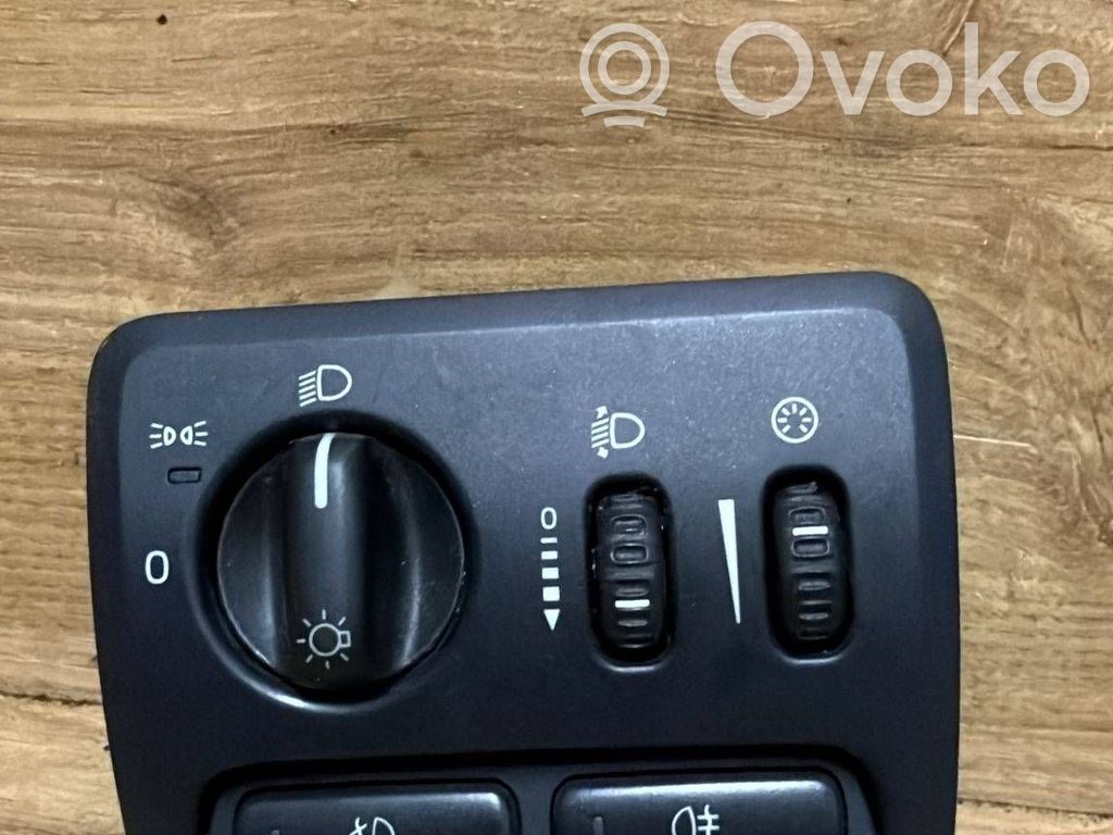 Volvo XC70 Light switch 